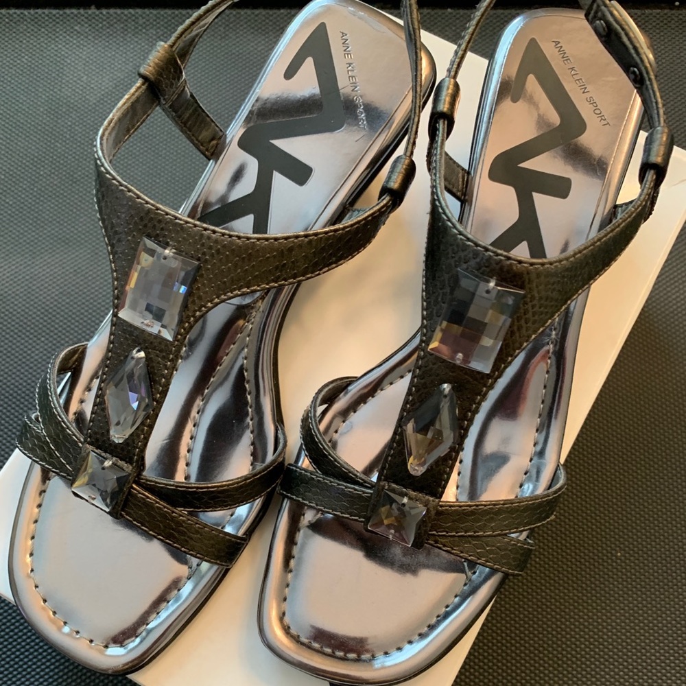 🛍 Anne Klein Sport Women’s Sandal S 8